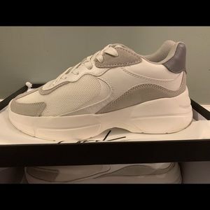 Couture Club Runners- Size 8 but runs big